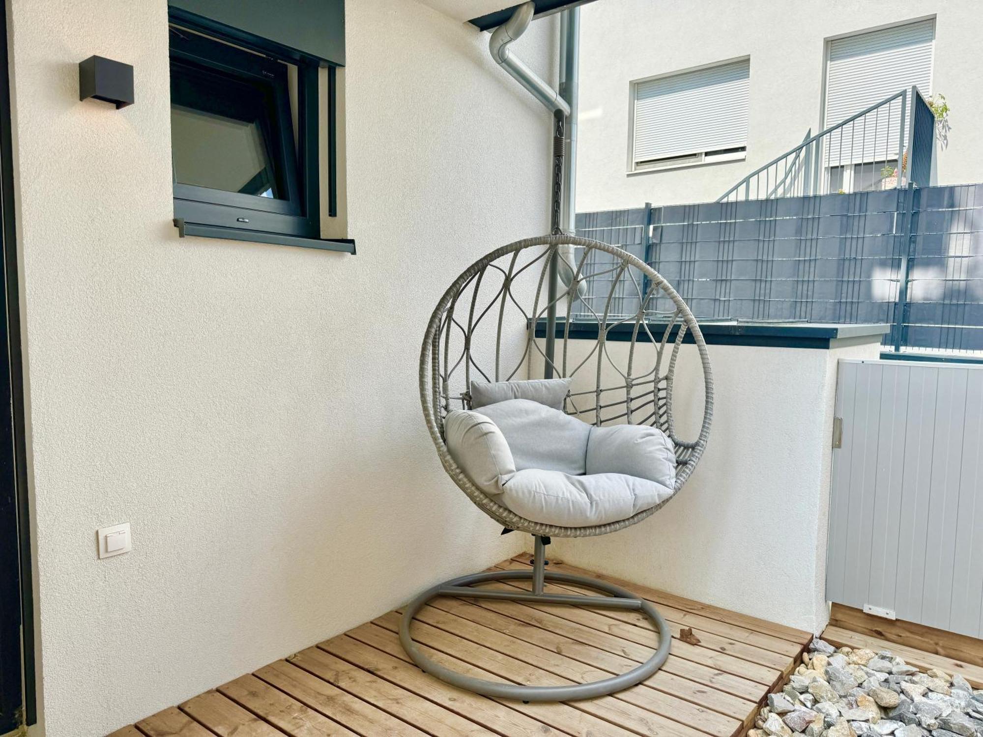 Modern Apartment With Balcony & Free Parking - Nearby Metro Βιέννη Εξωτερικό φωτογραφία