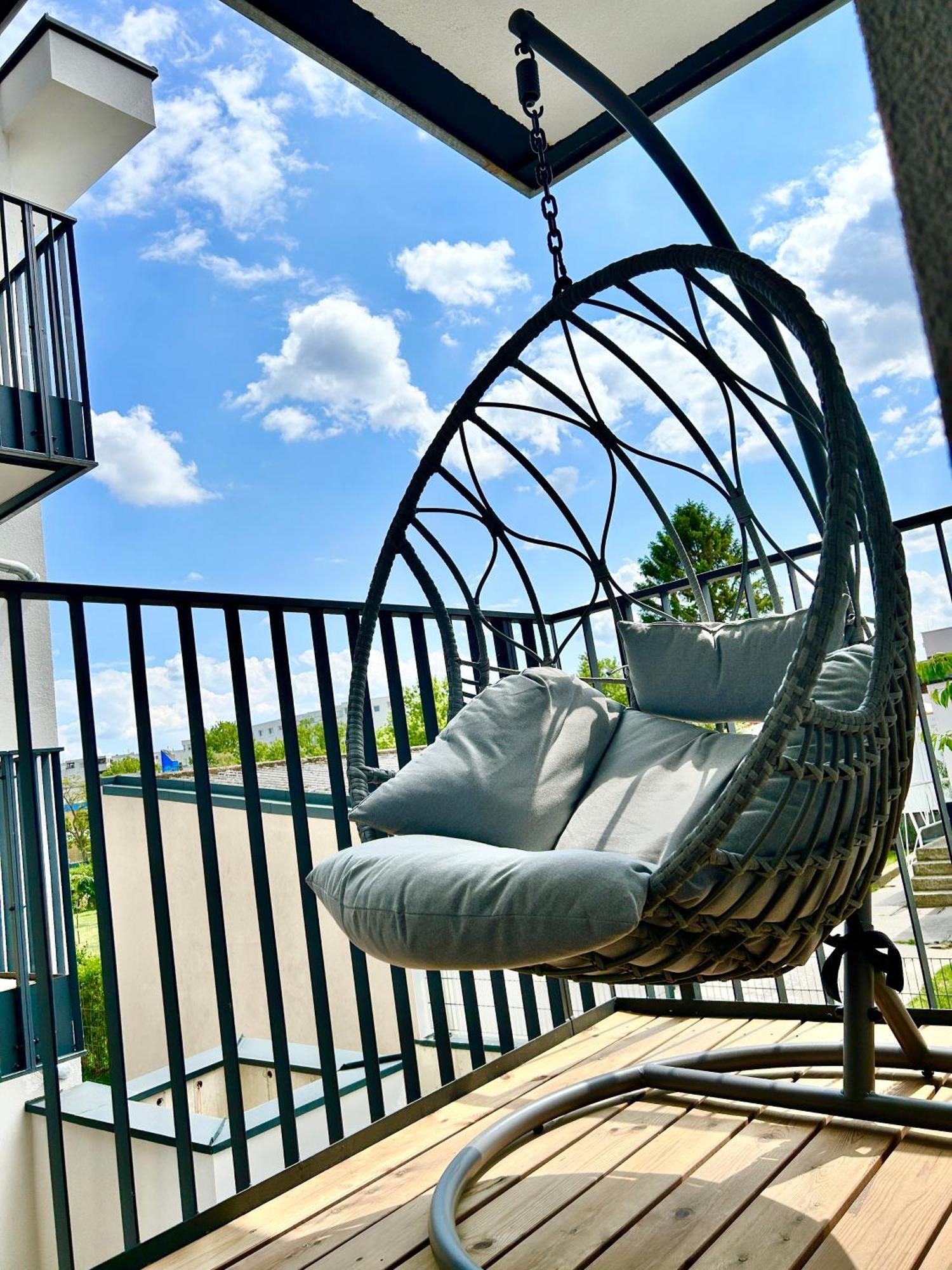 Modern Apartment With Balcony & Free Parking - Nearby Metro Βιέννη Εξωτερικό φωτογραφία