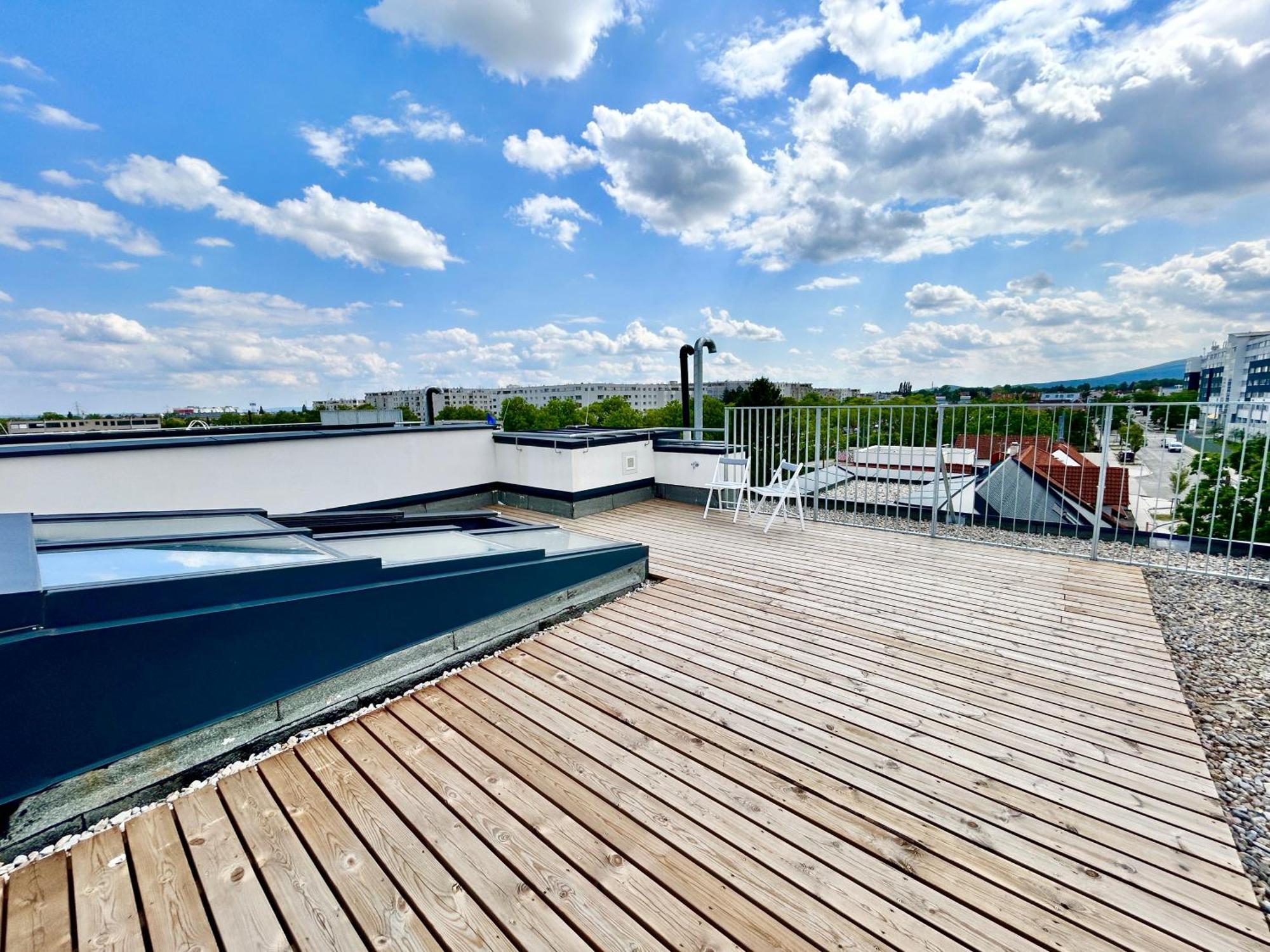 Modern Apartment With Balcony & Free Parking - Nearby Metro Βιέννη Εξωτερικό φωτογραφία